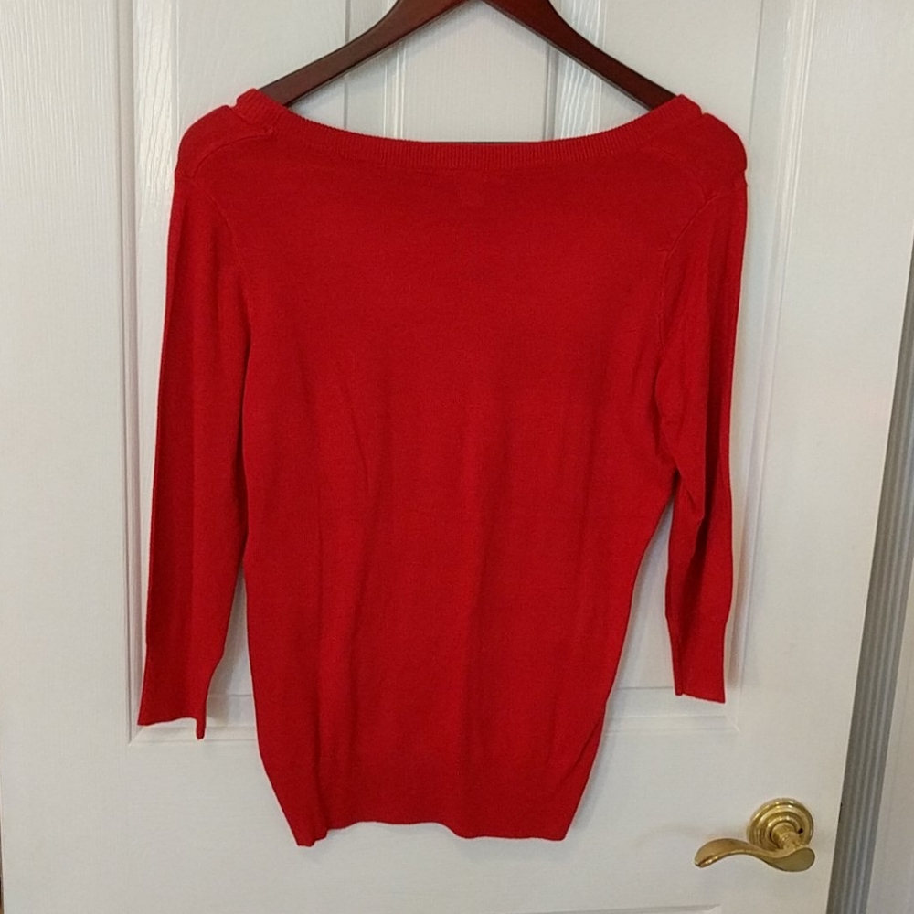 Red sweater - Picture 2 of 4